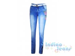 Облегченные светлые джинсы с яркой вышивкой, арт. I32569.